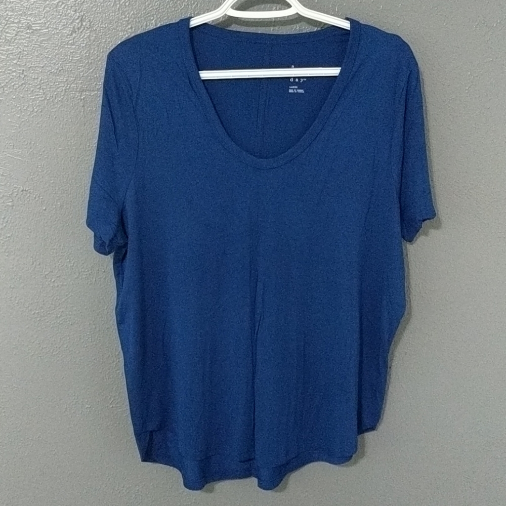 Women's a new day scoop neck tee